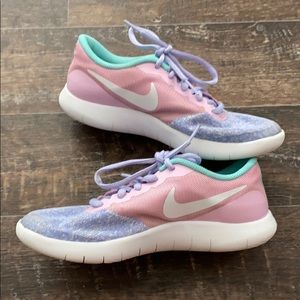 Girls Nike 👟 Shoes